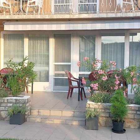 Siesta Apartmanhaz Balatonfuered エクステリア 写真