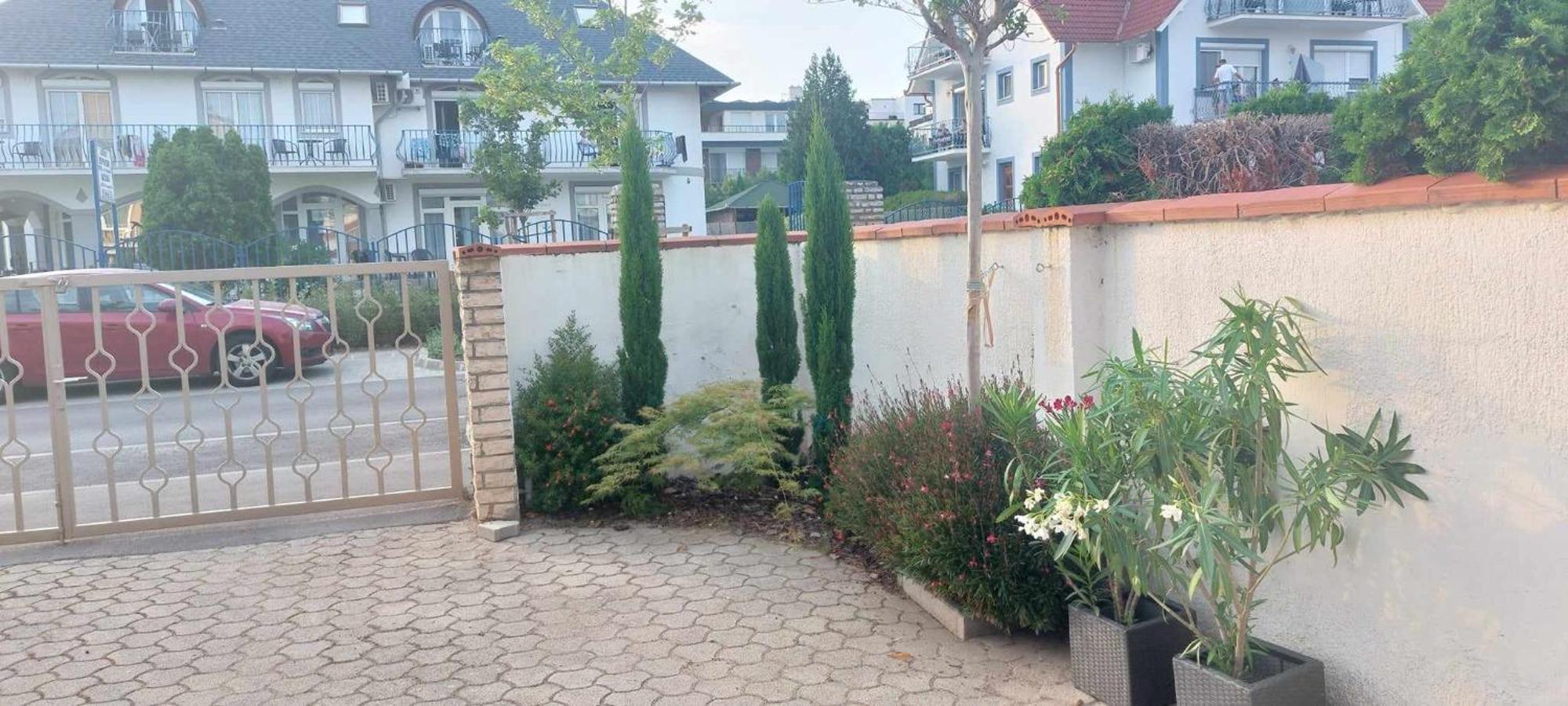 Siesta Apartmanhaz Balatonfuered エクステリア 写真