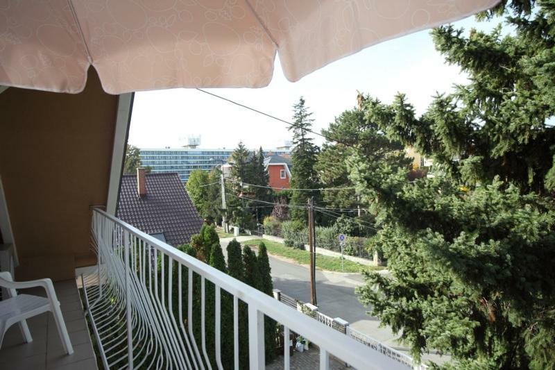 Siesta Apartmanhaz Balatonfuered エクステリア 写真
