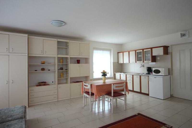 Siesta Apartmanhaz Balatonfuered エクステリア 写真