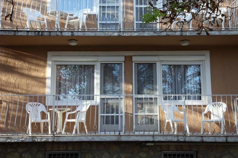 Siesta Apartmanhaz Balatonfuered エクステリア 写真