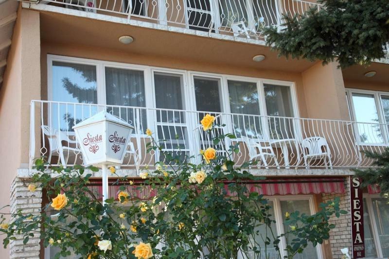 Siesta Apartmanhaz Balatonfuered エクステリア 写真